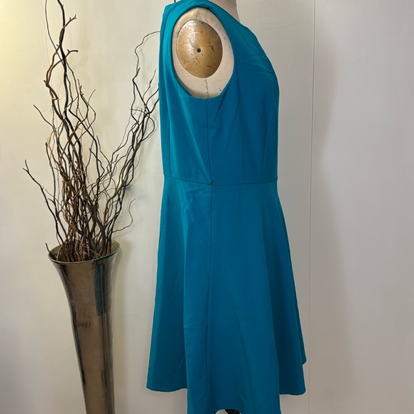 Alyx Teal Green sleeveless midi dress - Picture 5 of 7